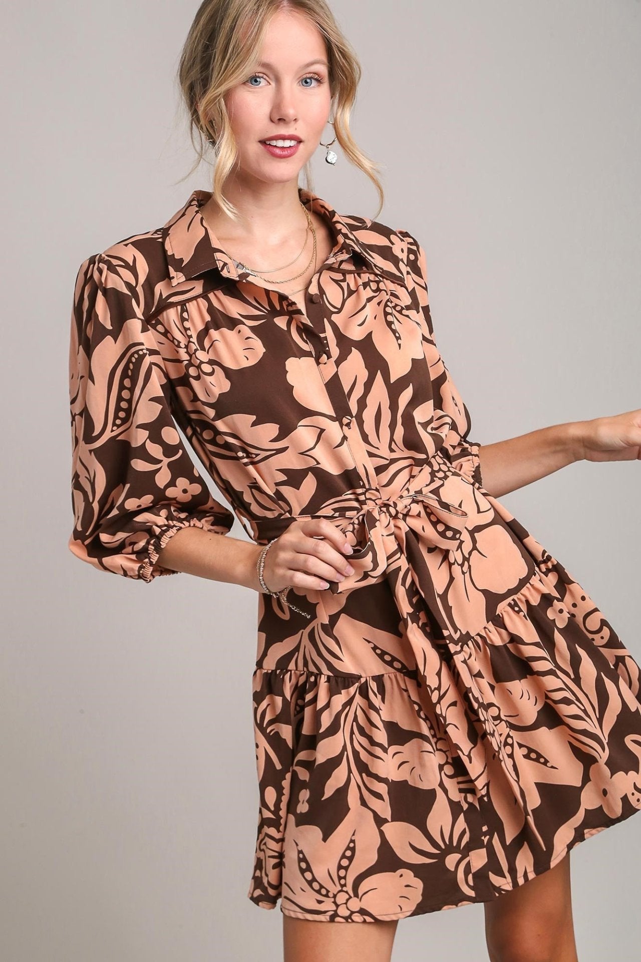 Casual Two-Tone Floral Dress with Flattering Belted Waist