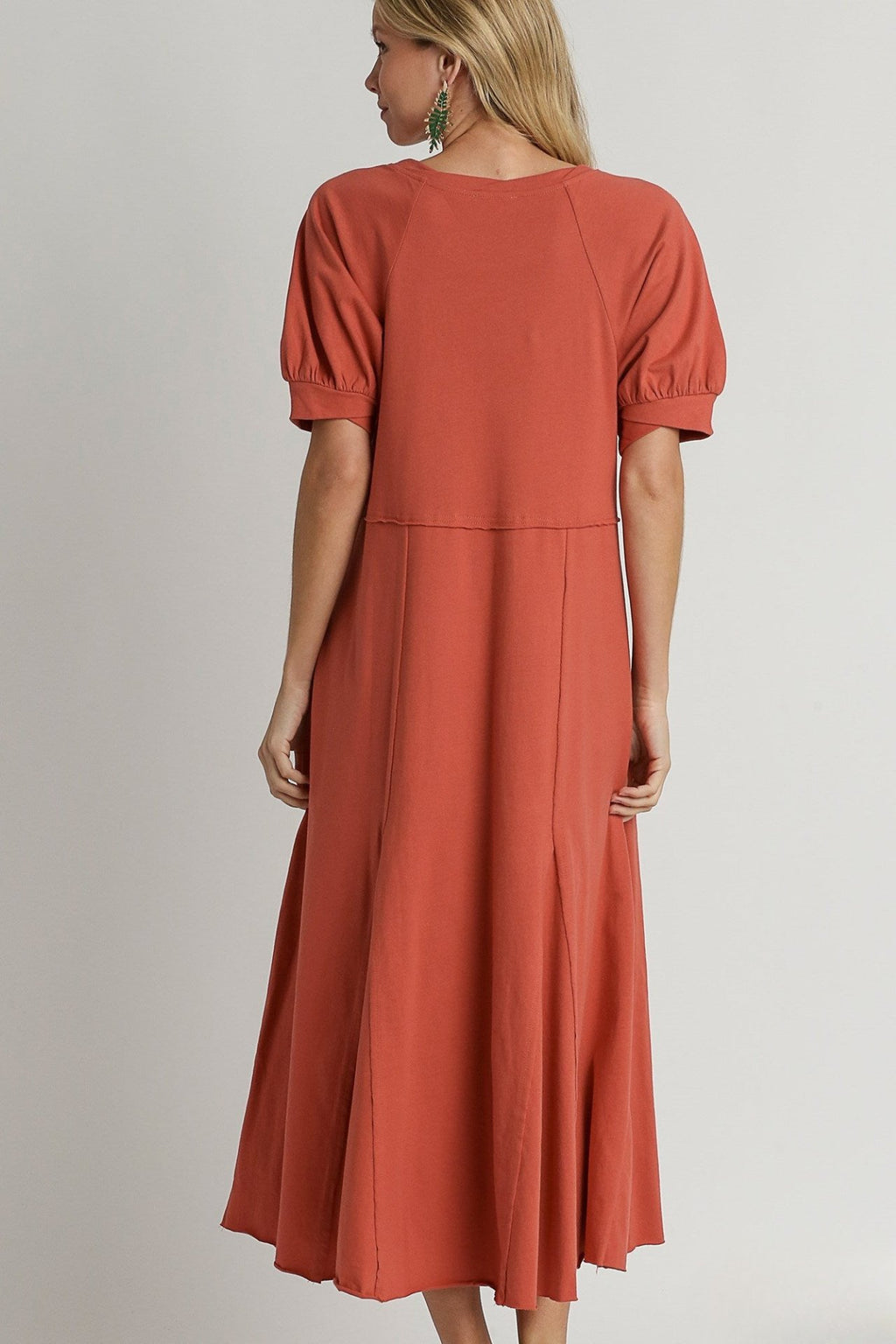 Rose Clay Knitted Dress with Round Neck and Bubble Sleeves